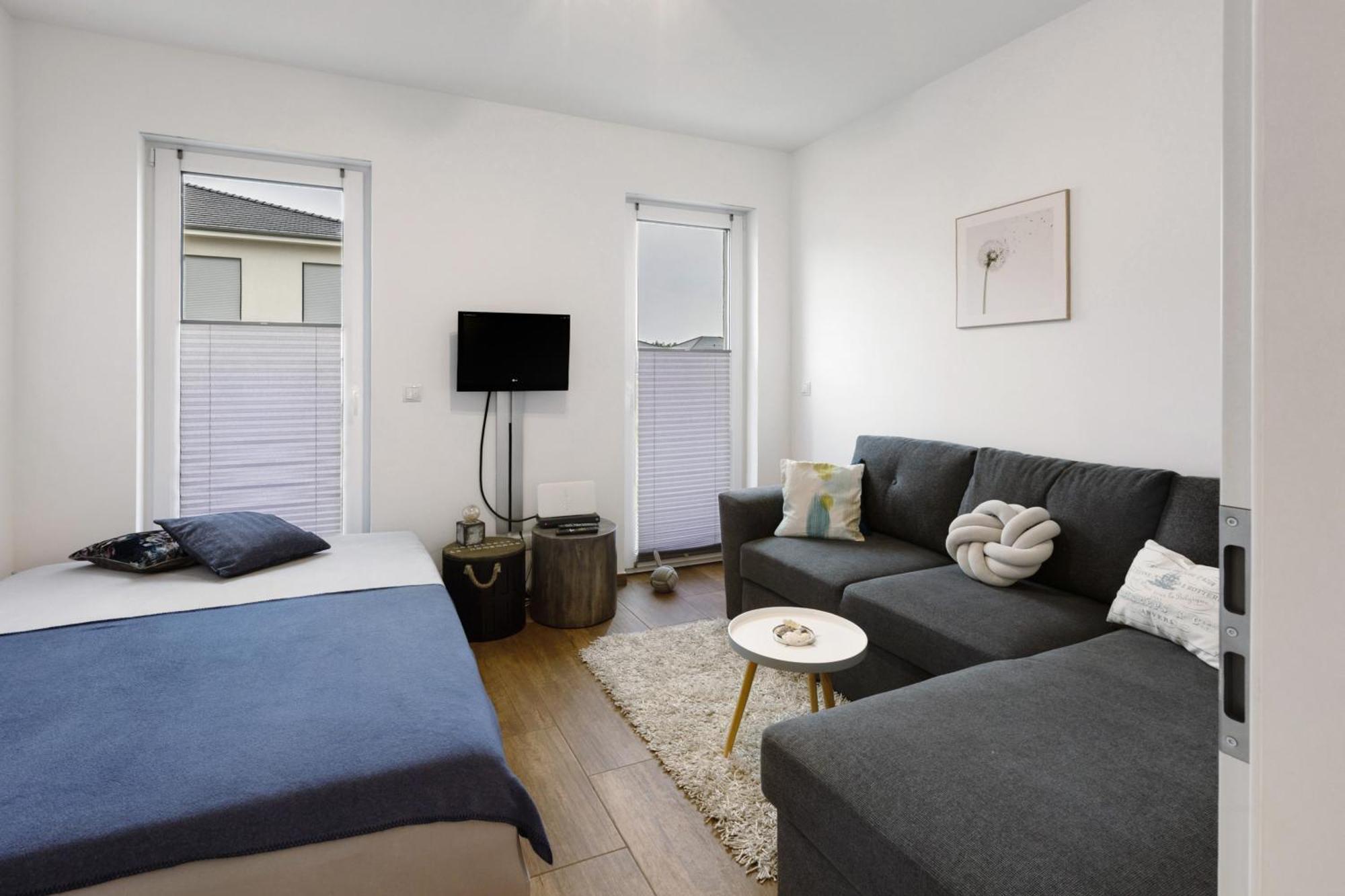 Spanier Apartment *
